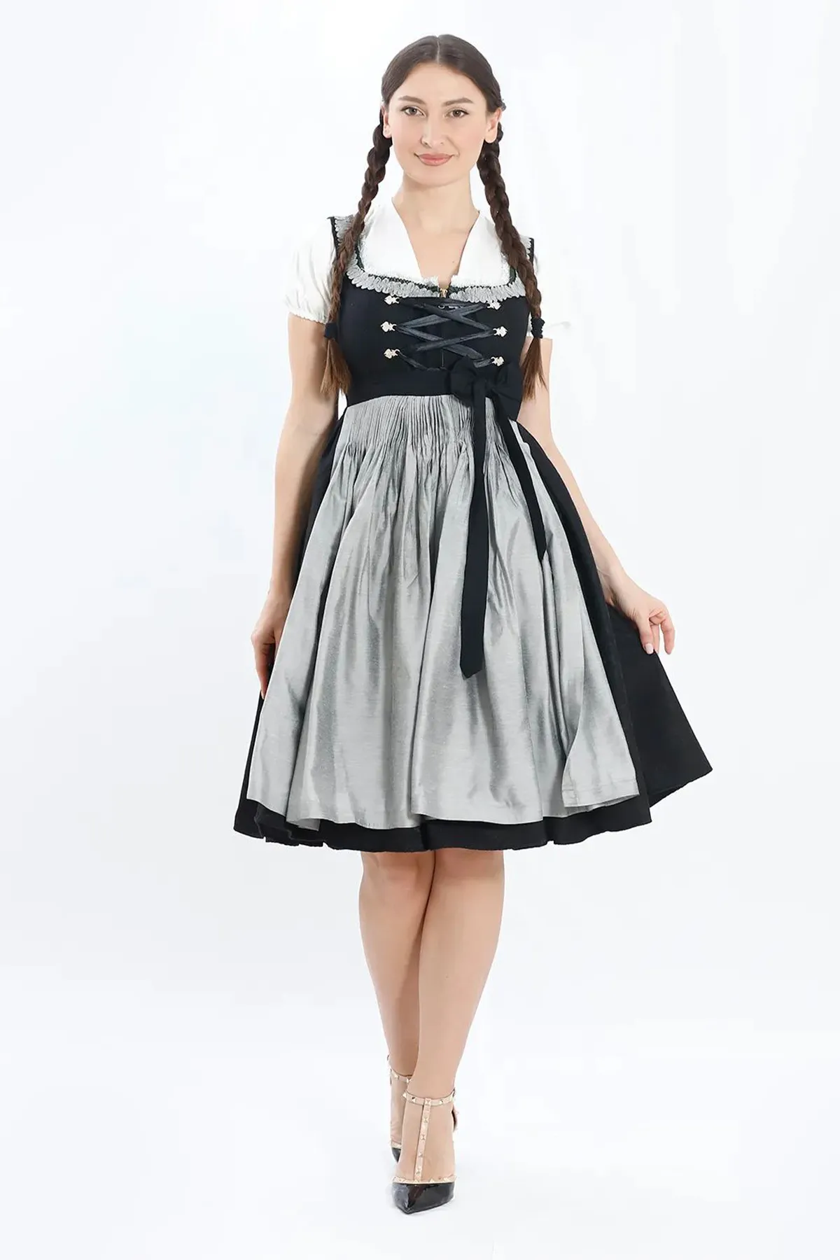 Oktoberfest Sale on Lederhosen and Dirndl